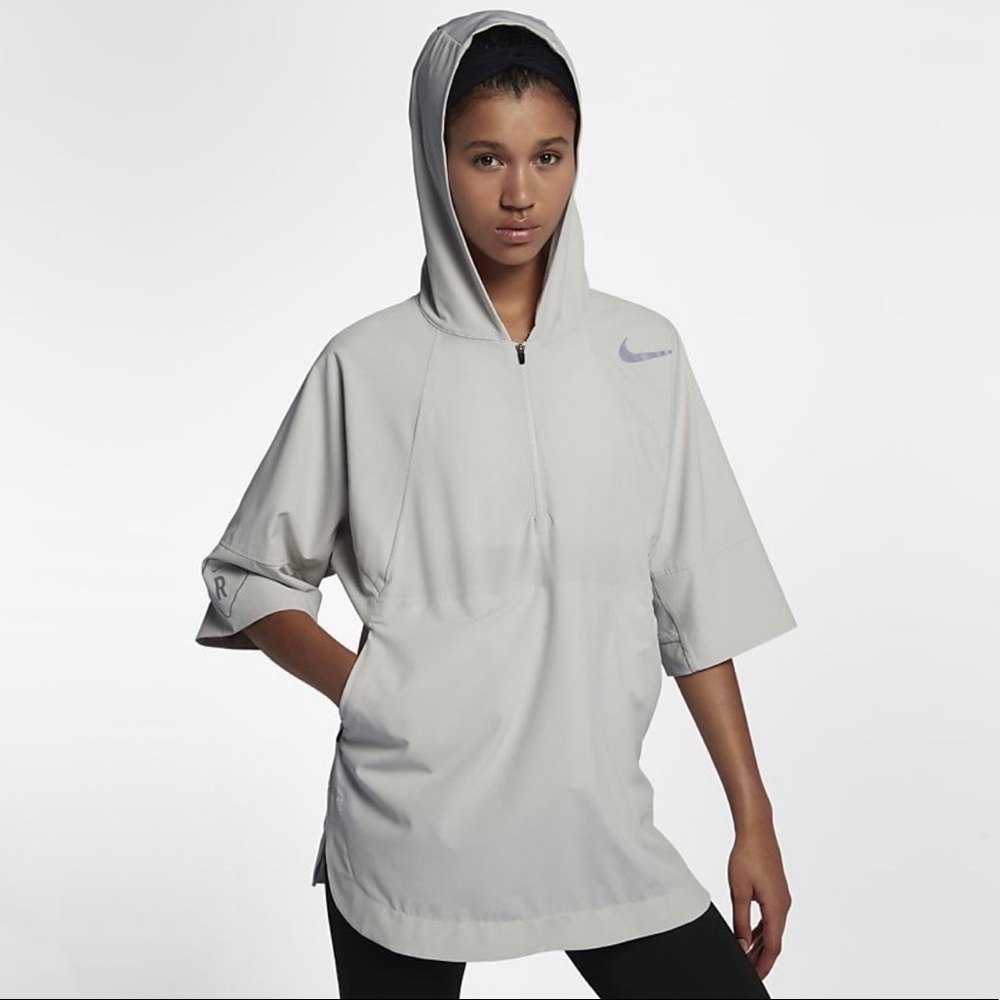 NIKE RUN DIVISION Short Sleeve jacket   Size S